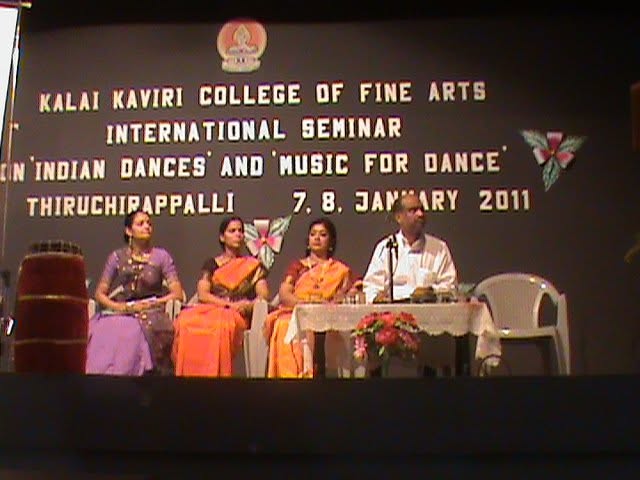 Jayanthi Sundar presenting a paper at Kalaikaveri College of Fine Arts